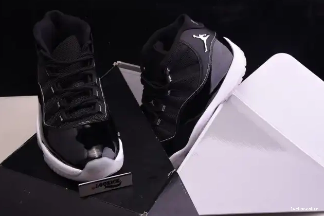 Reps LUCY Anniversary Air 11 Jordan 25th CT8012-011 0531